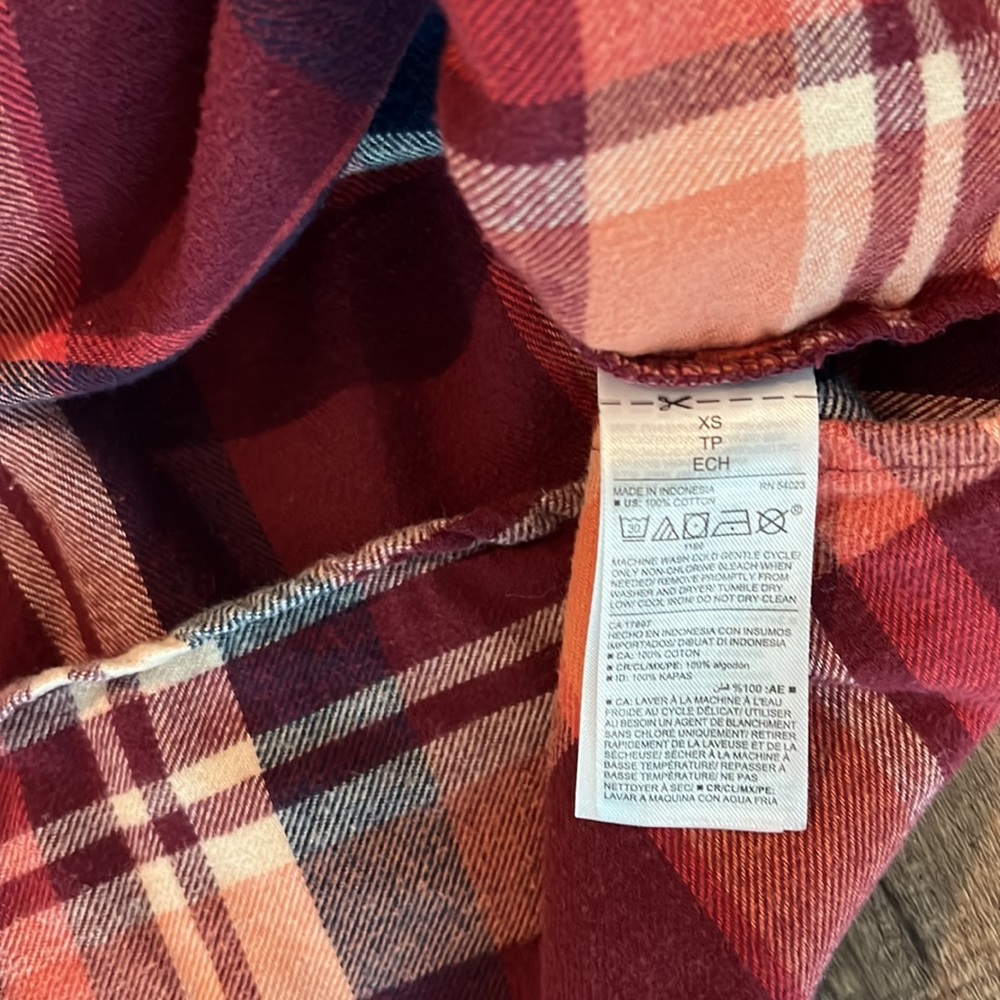 Flannel - Picture 4 of 5
